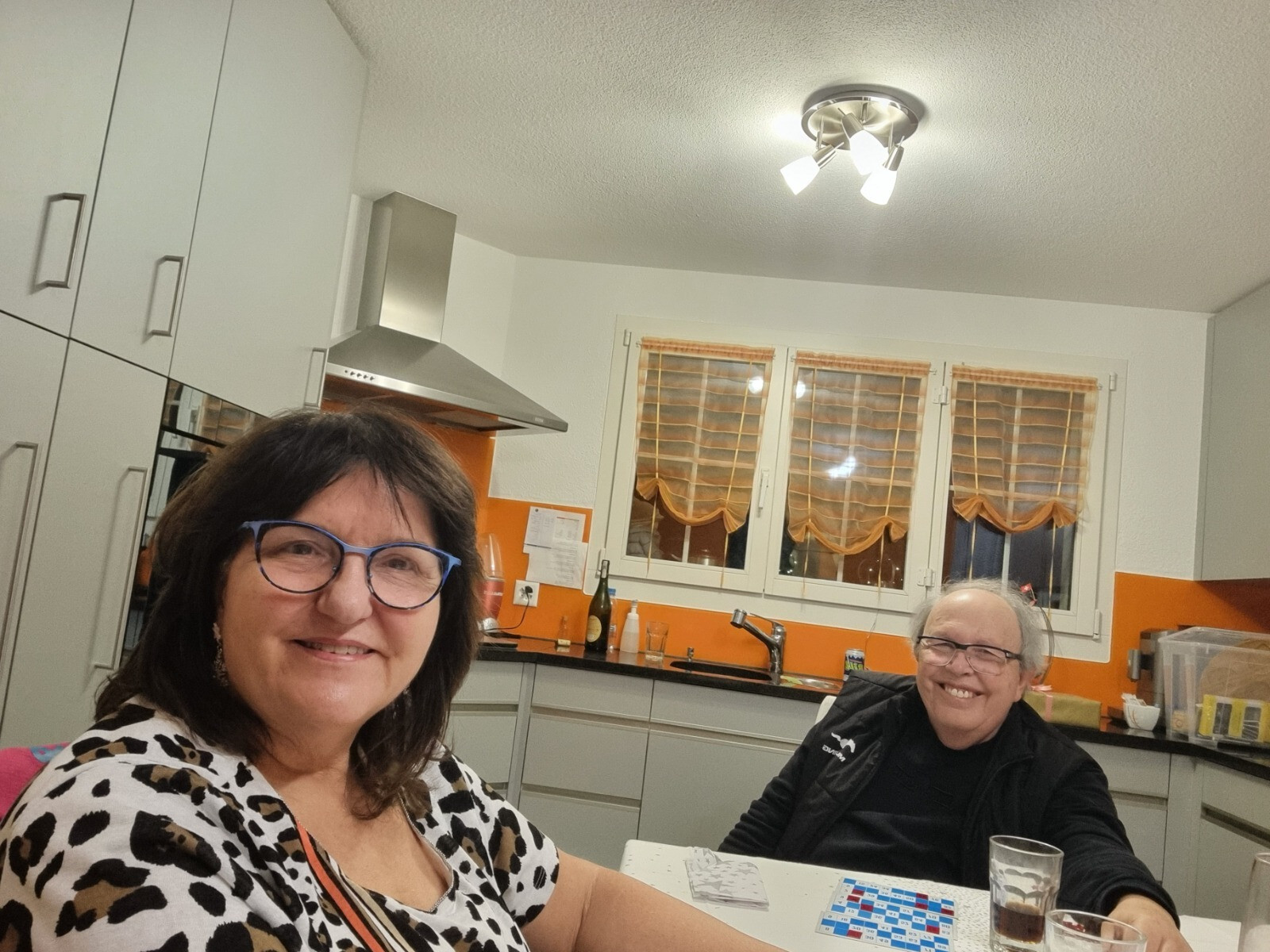 Jacqueline mit ihrem Ehemann Marcel und den 3 erwachsenen Kindern