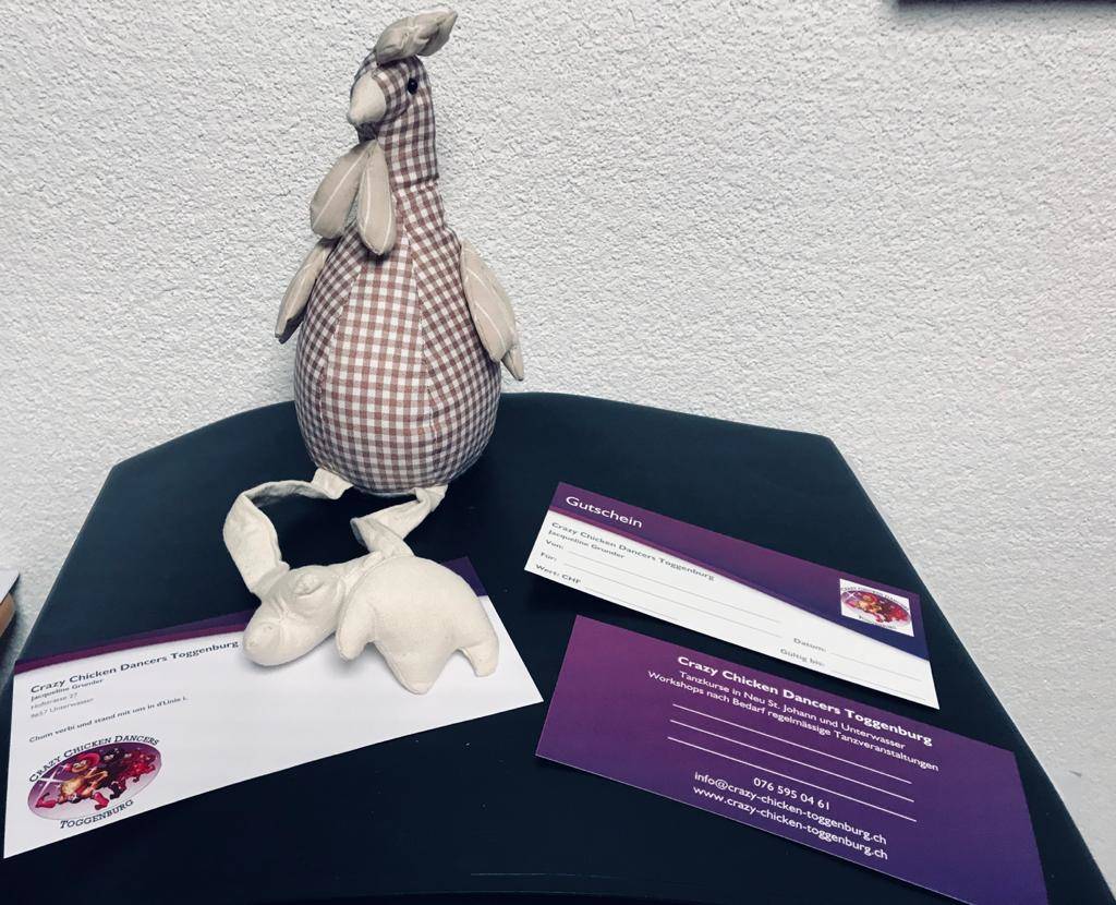Gutschein einfach bestellen unter info(at)crazy-chicken-toggenburg.ch